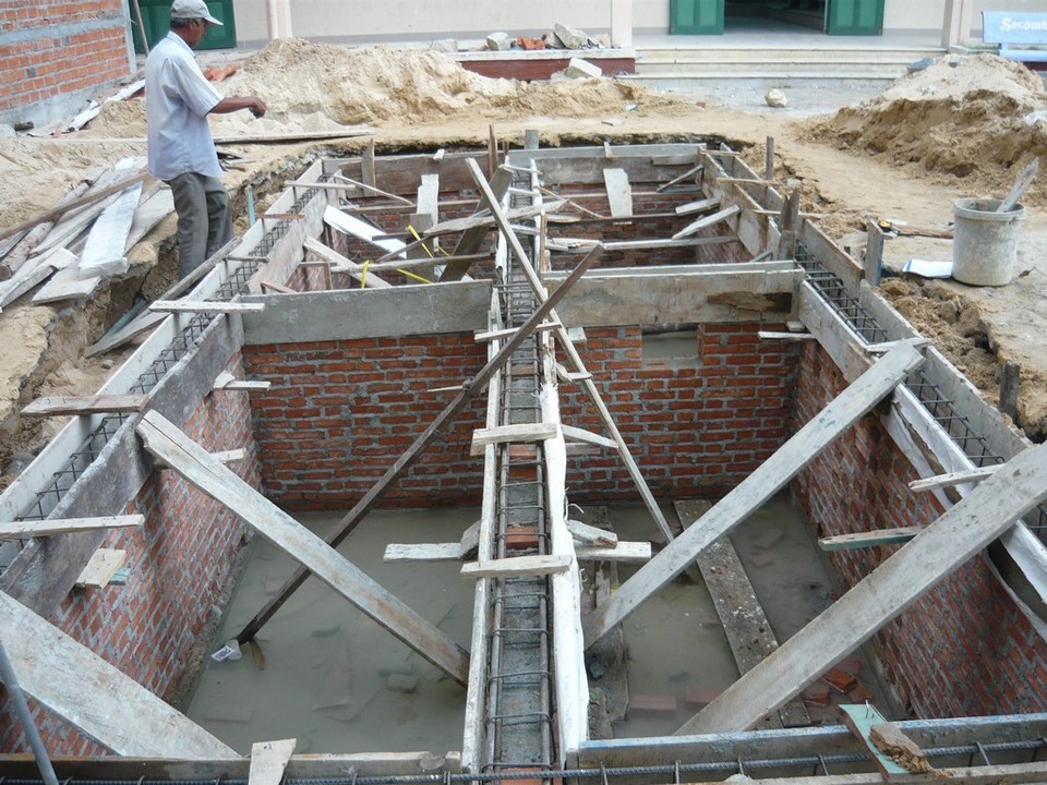 Thi cong ham tu hoai.jpg